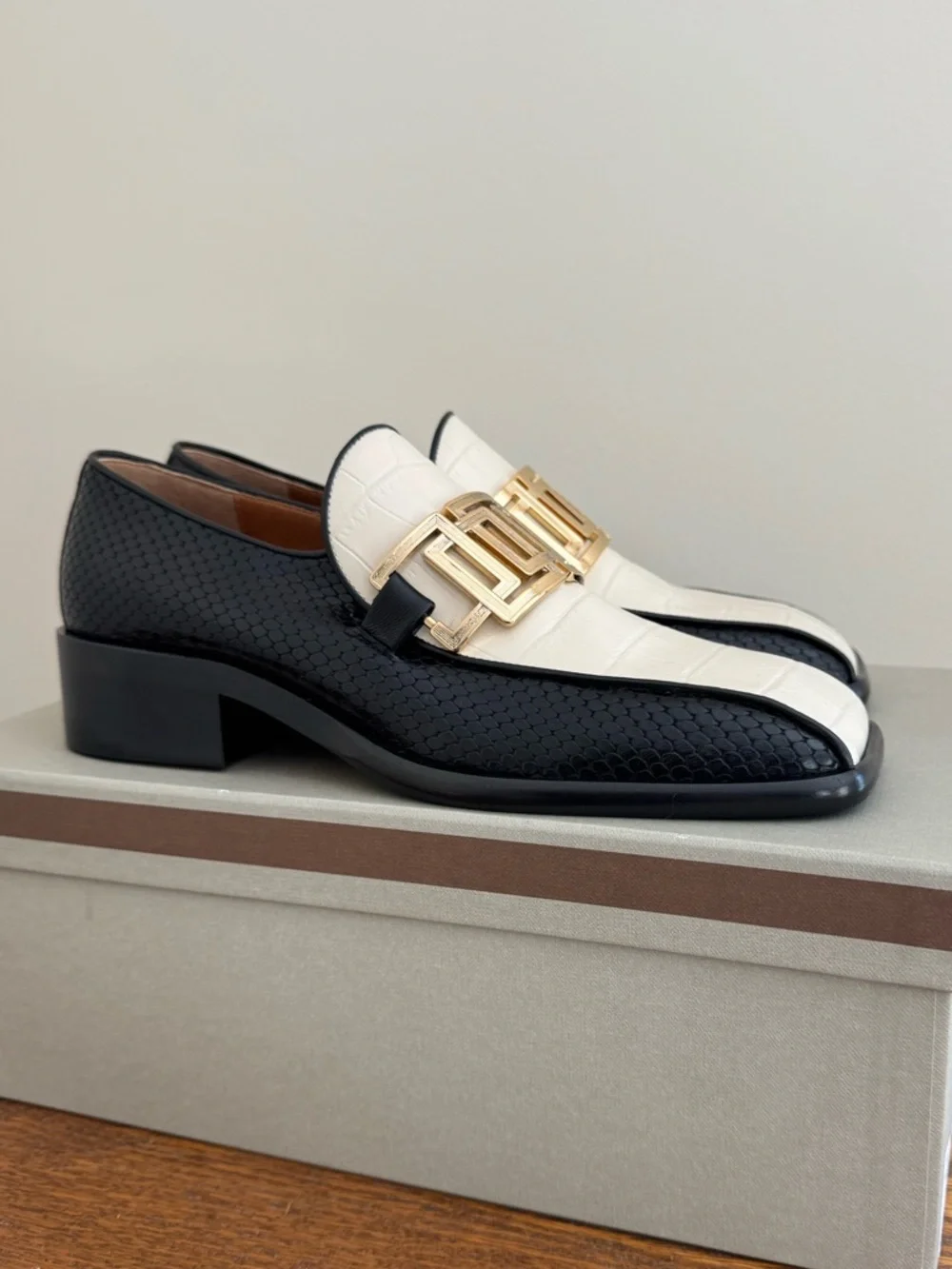 Marni Black and White Leather Loafers - Picture 1 of 8